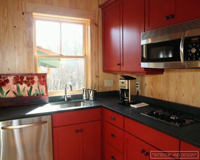 Küche mit Rottönen
