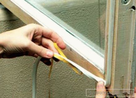Möglichkeiten zum Wärmen von Holzfenstern